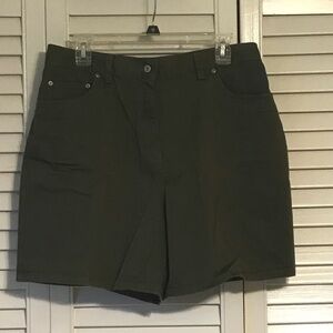 Karen Scott Olive Women's Cargo Shorts